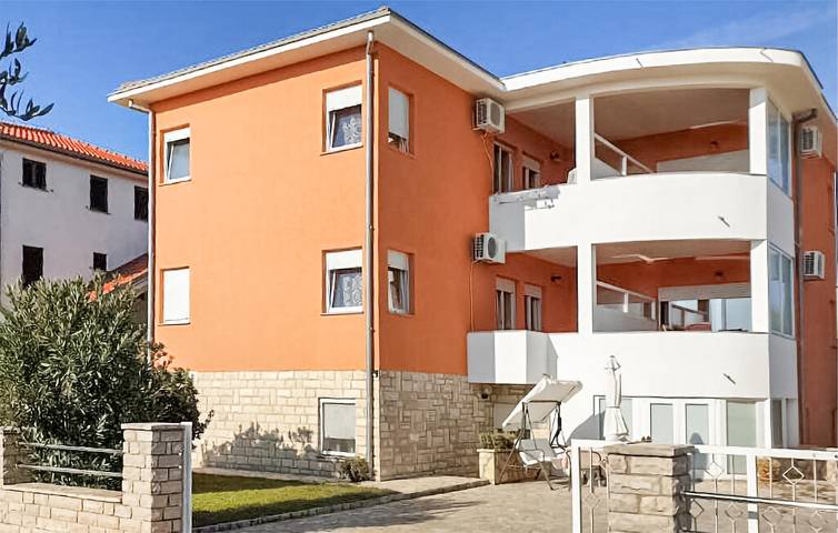 Ferienwohnung für 5 Personen, mit Terrasse in Biograd na Moru - 2