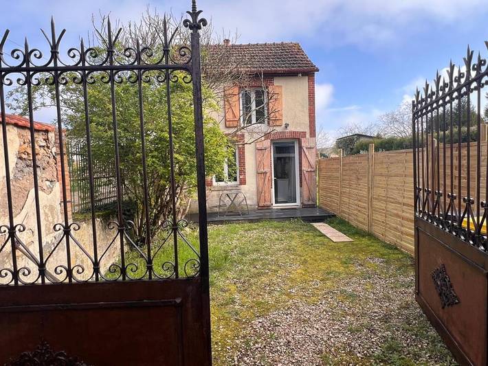 Location de vacances pour 2 personnes, avec terrasse et jardin à Bonny-sur-Loire - 2