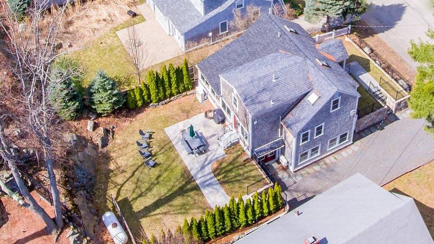 Vacation rental for 13 people, with yard and terrace in Ogunquit