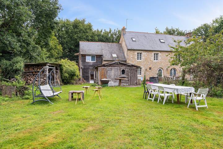 Ferienhaus 'Gîte Pour 4 Avec Sauna' mit gemeinschaftlichem Garten in Broons, Dinan und Umgebung