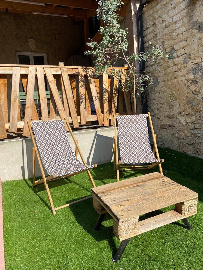 Location de vacances pour 4 personnes, avec jardin à Chouilly