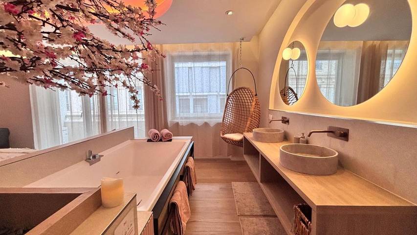 Ferienwohnung für 2 Personen, mit Whirlpool und Balkon in Lyon - 2