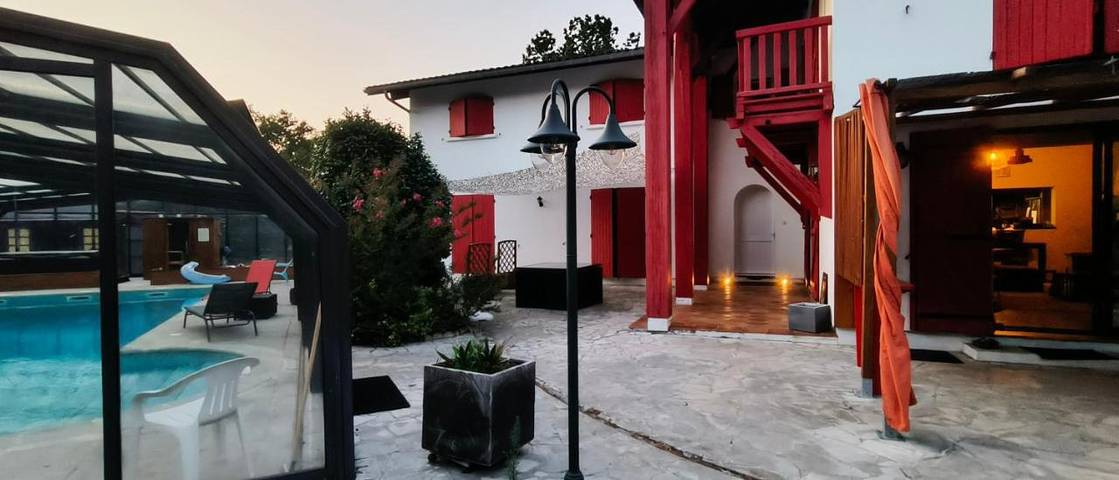 Location de vacances pour 6 personnes, avec vue ainsi que piscine et jardin, animaux acceptés à Commensacq - 3