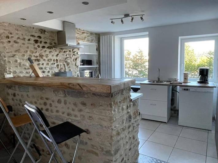 Location de vacances pour 4 personnes, avec jardin ainsi que vue et terrasse à Saint-Vulbas