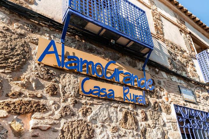 Casa rural para 2 personas, con jardín además de balcón y vistas, Se admiten mascotas en Montes de Toledo - 3