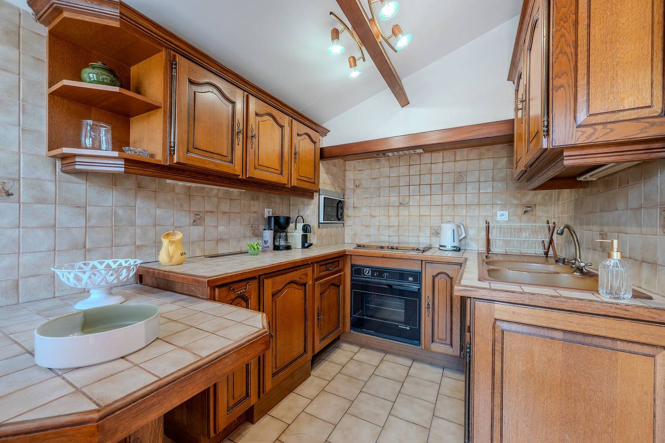 Ferienhaus 'Notre Dame' mit Bergblick, privater Terrasse und Wlan in Montbrun-les-Bains, Nyons und Umgebung