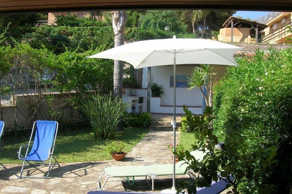 Chalet in Cala Mazzo in Sciacca, Zingaro reserve and village of Scopello. in Scopello, Castellammare del Golfo