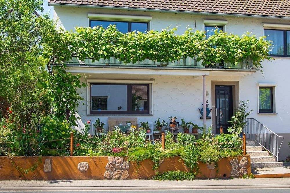 Ganze Wohnung, Ferienwohnung AusZeit Hausen - 2-Bettwohnung in Waldbrunn (Westerwald), Landkreis Limburg-Weilburg