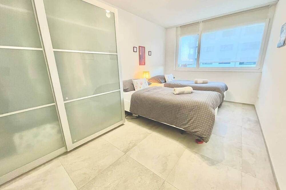 Ganze Wohnung, Central Lyss Apartment in Lyss, Biel Seeland