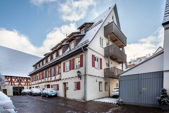 Geheel appartement, Appartement 'Alte Schule' met privéterras en Wi-Fi in Münsingen, Neckar-Alb