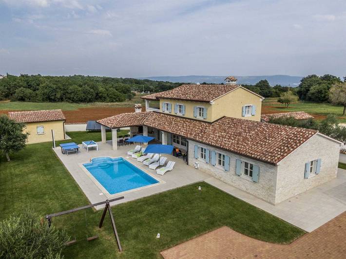 Villa für 8 Personen, mit Balkon - 1