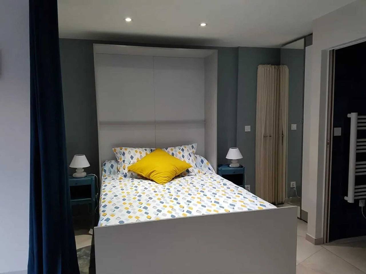 Studio entier, Studio confortable à Six-Fours-les-Plages, 55 m² et terrasse in Six-Fours-les-Plages, Côte méditerranéenne (France)