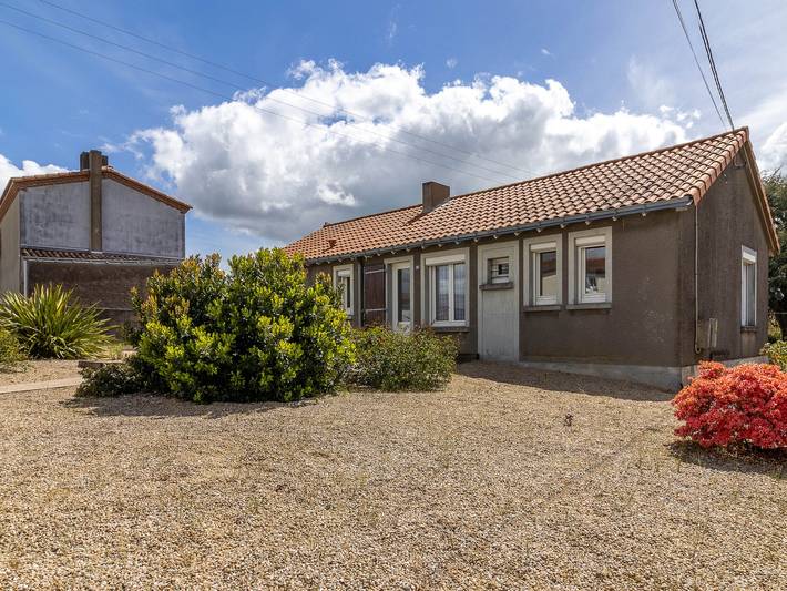 Gîte pour 5 personnes, avec Terrasse et Jardin