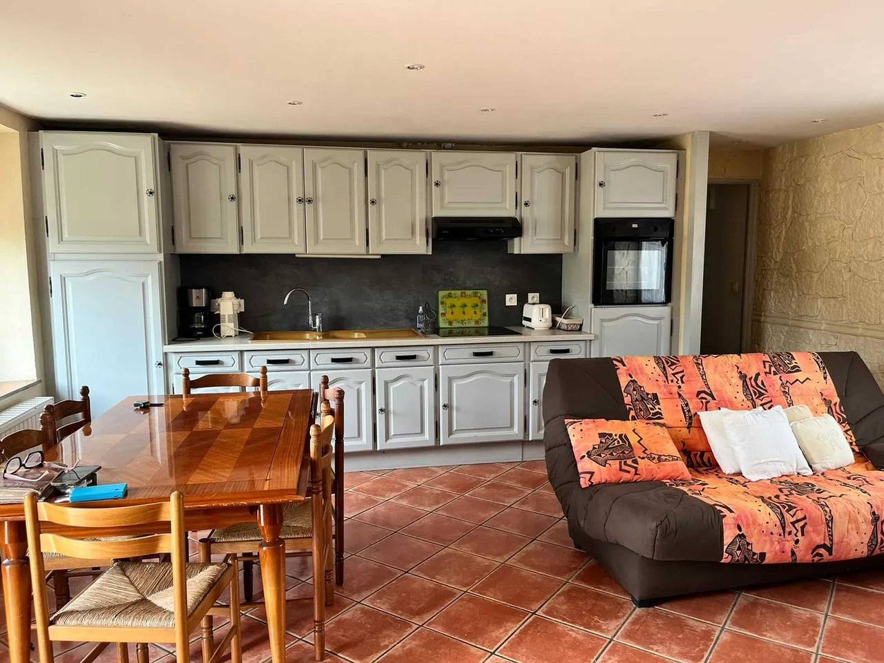 Casa Encantadora en Mauléon con Jardín Privado in Mauléon, Valle del Loira