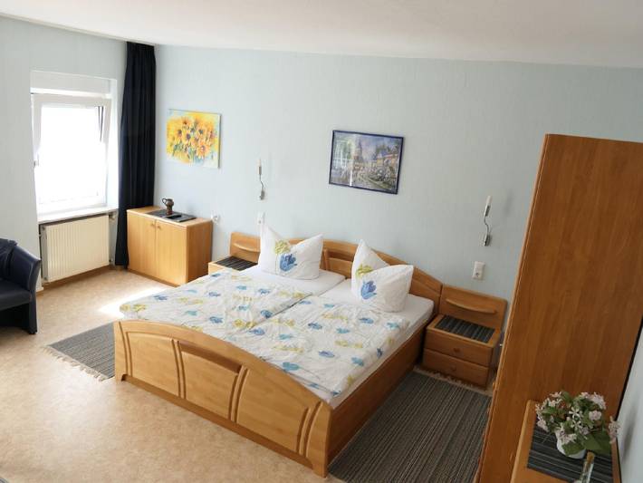 Ferienwohnung für 2 Personen, mit Balkon und Garten in Alf - 2