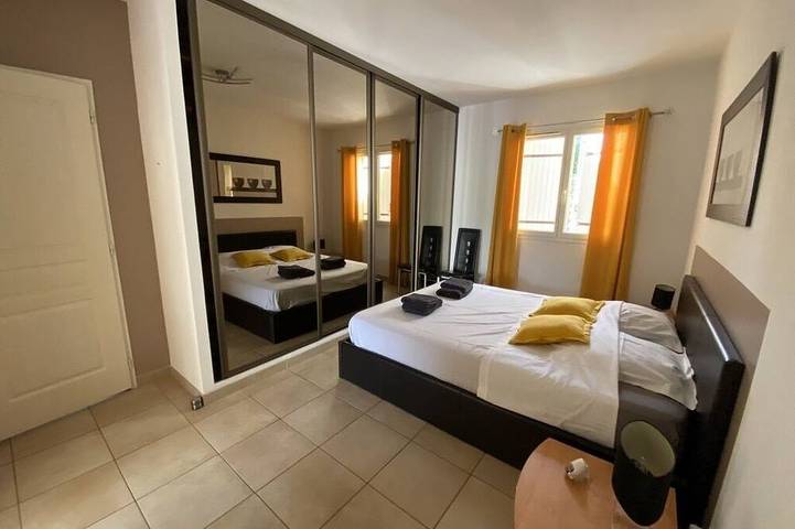 Location de vacances pour 8 personnes, avec jardin à Roquefort-les-Pins - 4