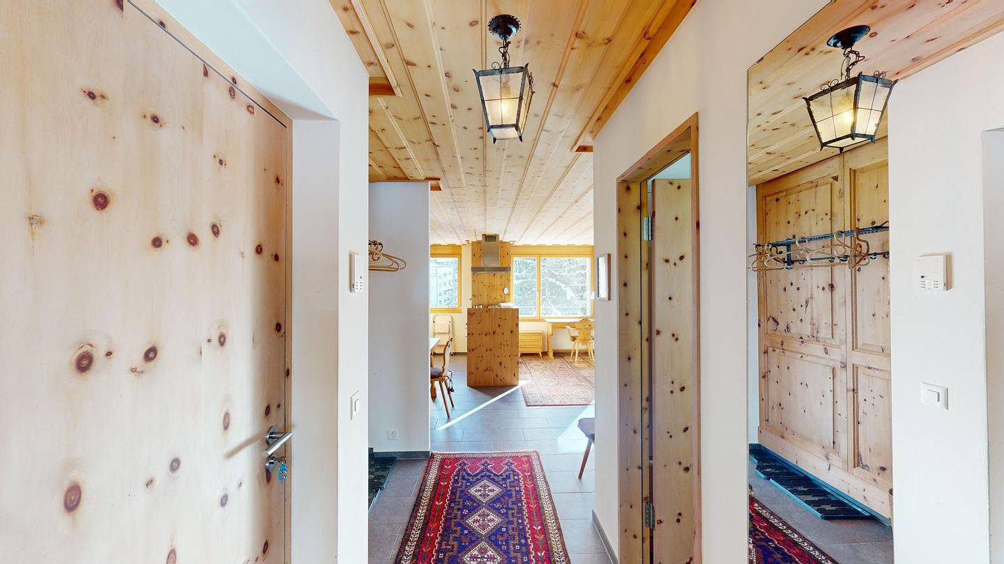 Ganze Wohnung, Apartment Chalcherin - Elegante Ferienwohnung mit Arvenholz in Celerina in Celerina, Sankt Moritz