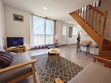 Gîte pour 4 personnes, avec terrasse à Plougoulm