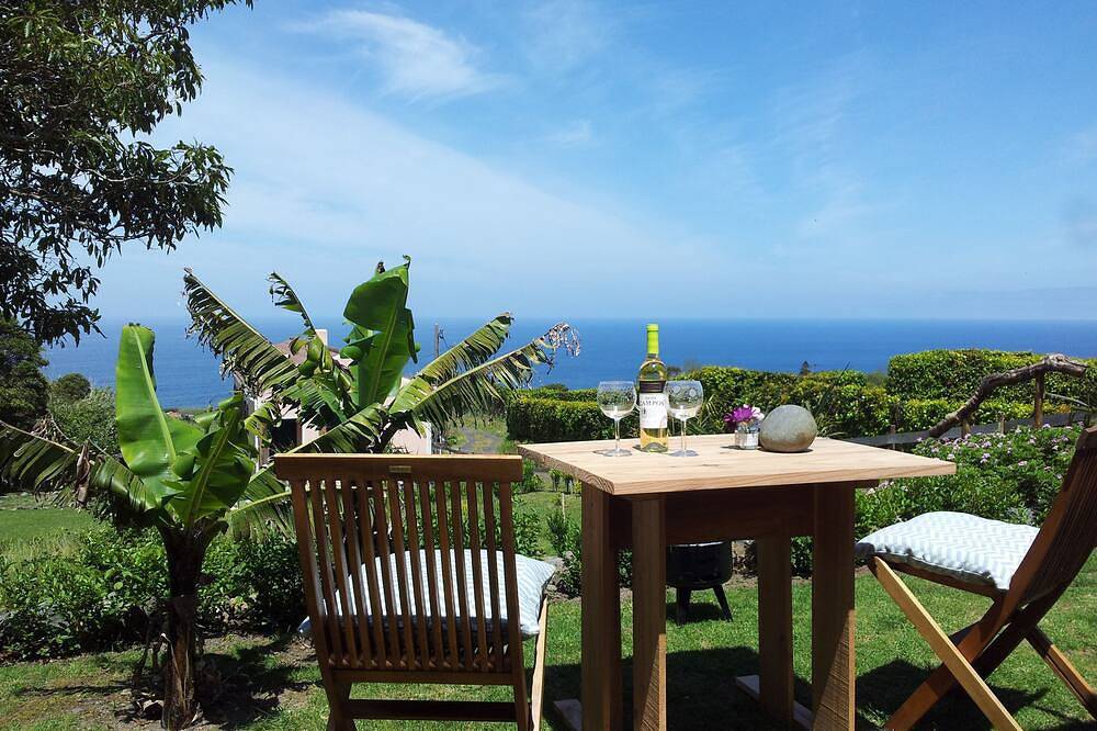 Apartamento entero, Faial Cottage B&B, Azores - Panoramic Ocean views, Breakfast included in Cedros, Faial