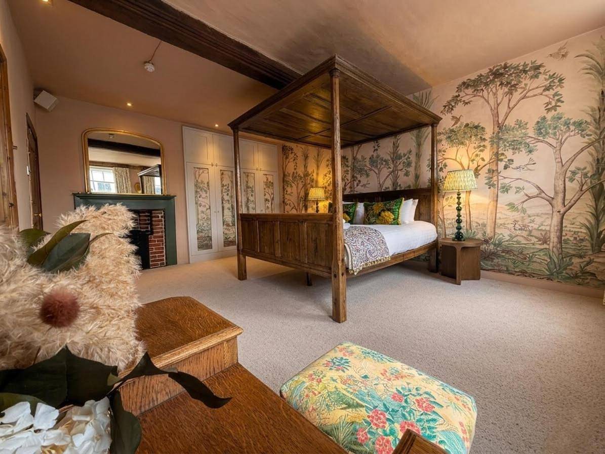 Room 3 - King Size Double Ensuite in Lavenham, Suffolk