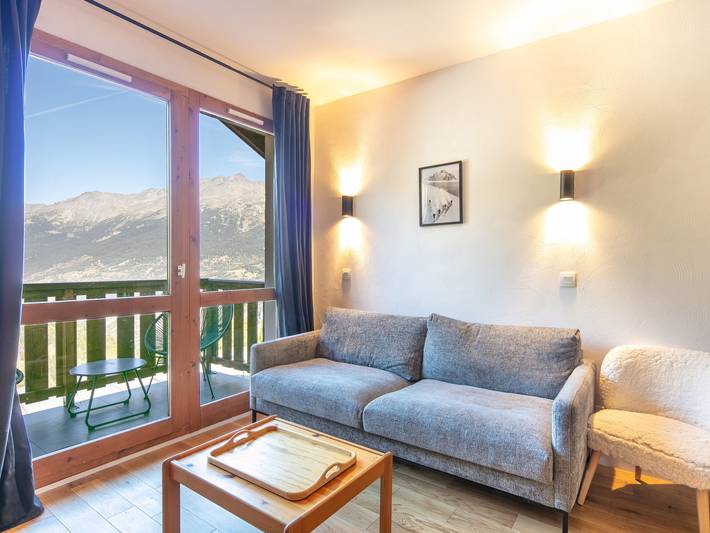 Gîte pour 4 personnes, avec Balcon ainsi que Jacuzzi et Piscine à Modane