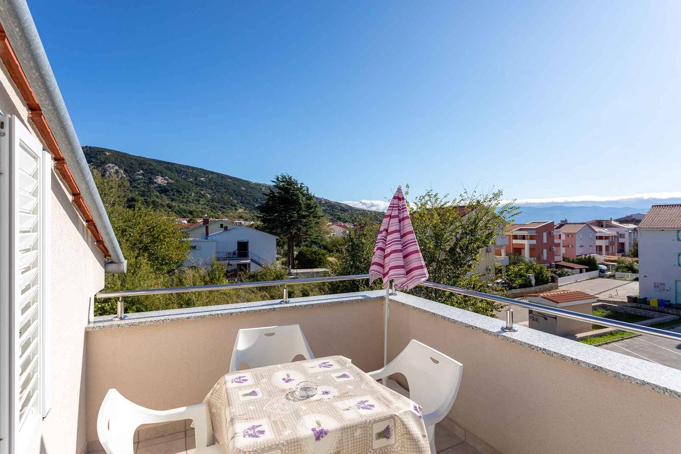Apartamento vacacional entero, Apartamento vacacional con aire acondicionado y Wi-Fi  in Baska, Krk (isla)