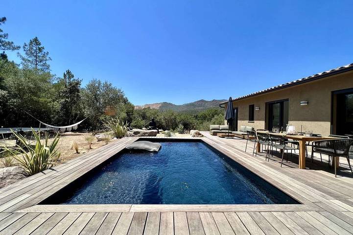 Villa für 8 Personen, mit Terrasse und Garten - 1