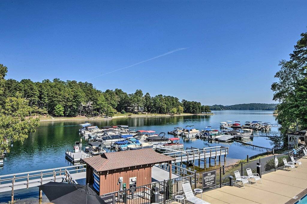 Ganze Wohnung, Neu! Lake Keowee Condo w / Ansichten + Pools + Marina! in Lake Keowee