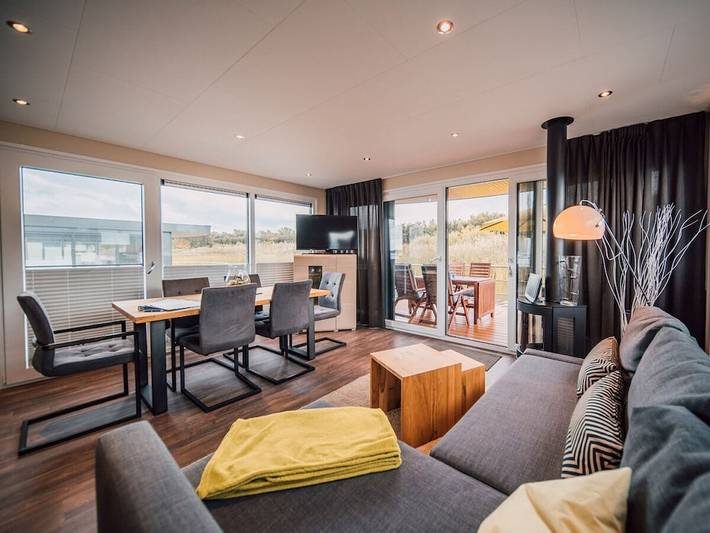 Hausboot mit 1 Schlafzimmer in Bitterfeld, Bitterfeld-Wolfen