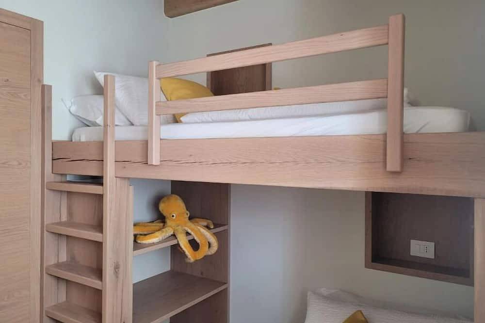 Ganze Wohnung, Magnolia Levicoapartment with terrace in the center of Levico Terme in Levico Terme, Caldonazzosee