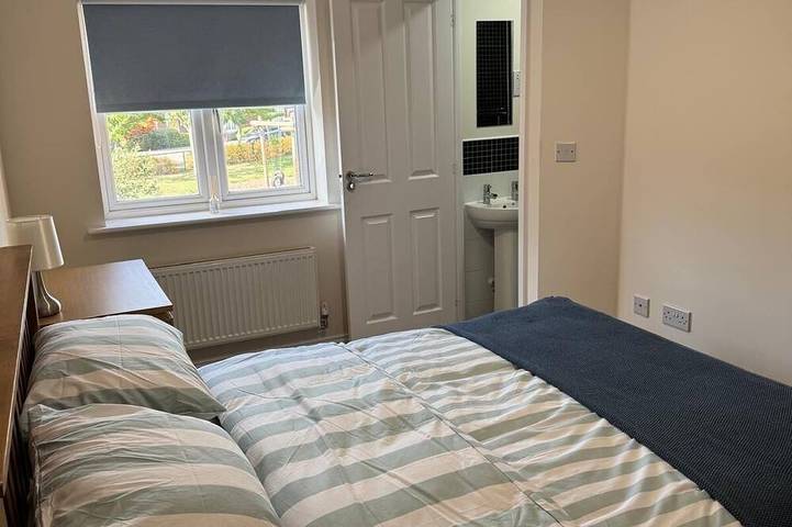 Apartment for 4 people, with pets in Bedford