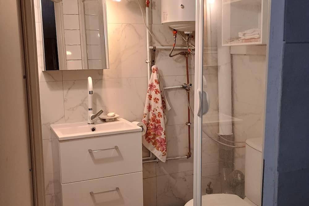 Ganze Wohnung, Ground floor studio in Béziers, Côte d'Améthyste