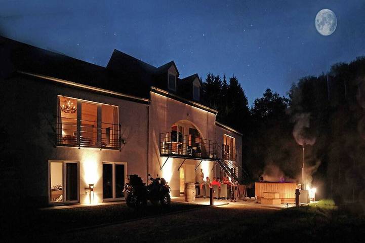 Villa für 18 Personen, mit Terrasse und Sauna sowie Garten und Whirlpool - 1
