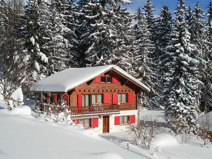 Ferienhaus für 7 Personen, mit Terrasse und Ausblick sowie Sauna im Wallis