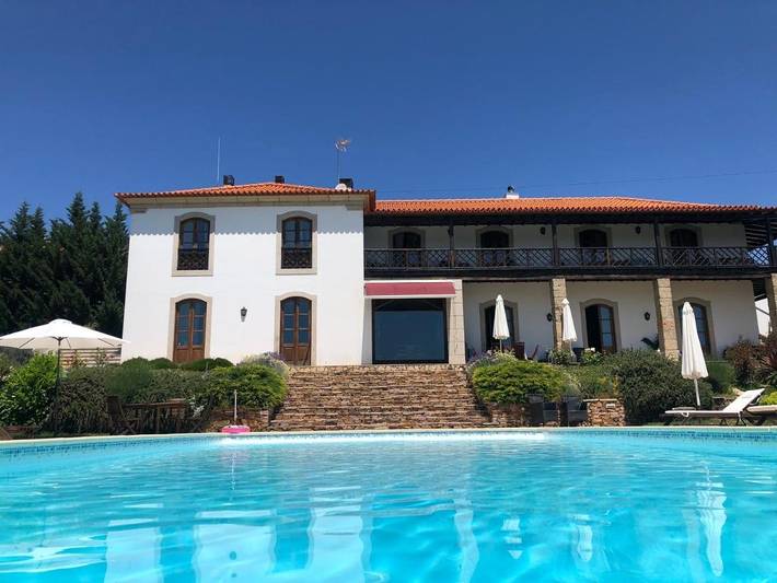 Maison d’hôte pour 2 personnes, avec Balcon et Terrasse ainsi que Jardin et Piscine à Vila Flor