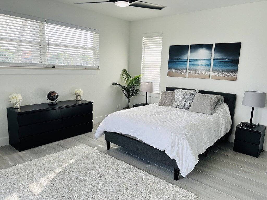 Wow! Luxury Punta Gorda waterfront home; Heated Pool, golf community; Wow factor in Punta Gorda, Charlotte County