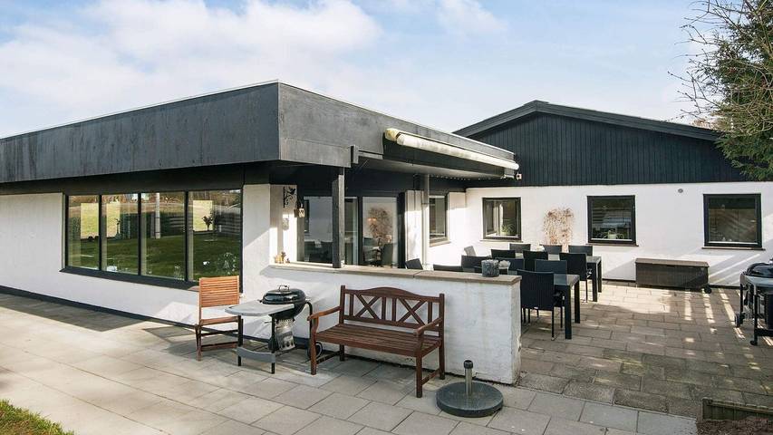 Ferienhaus für 30 Personen, mit Terrasse in Djursland