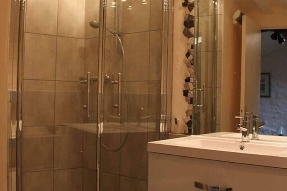 Apartamento entero, La Provençale - in former vineyard, nature park, family-friendly - apartment 3 in Molières-sur-Cèze, Cevenas