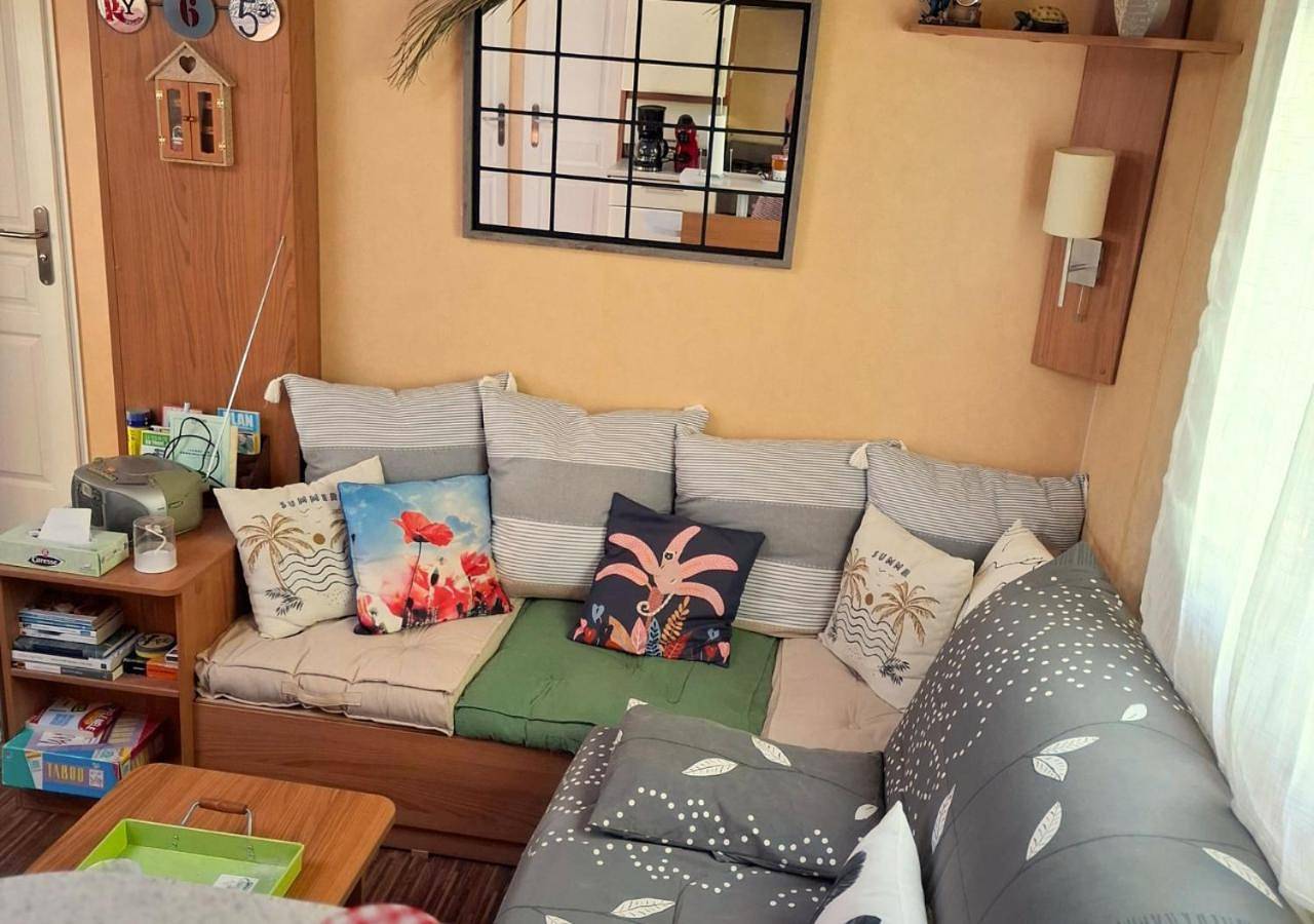 Mobil-Home 4 personnes proche des plages in Saint-Georges-de-Didonne, Côte de Beauté