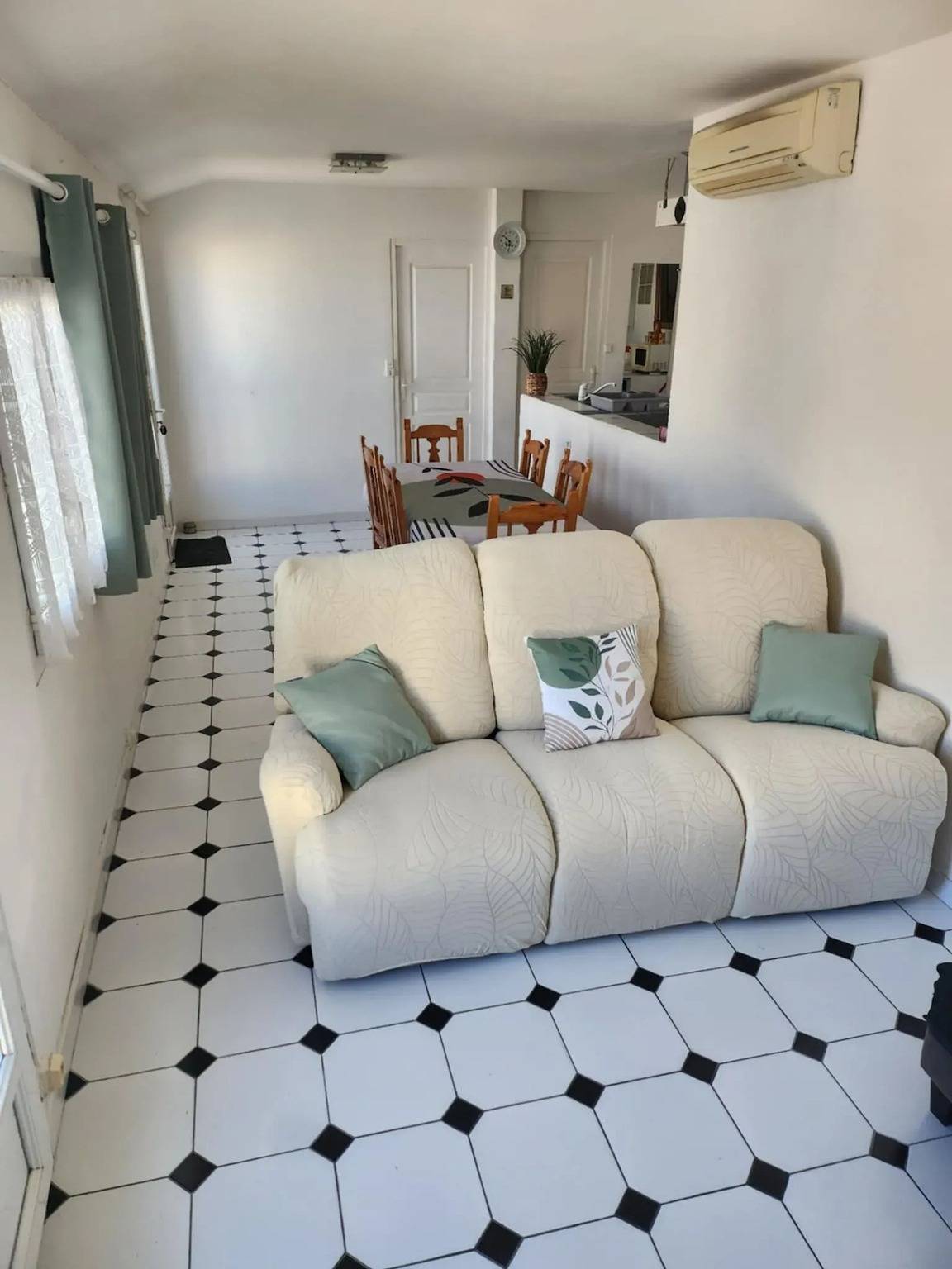 Charmante Villa in Meynes mit privatem Pool in Meynes, Nimes und Umgebung