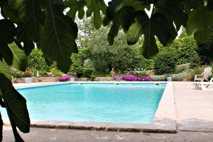 Gîte pour 2 personnes, avec terrasse ainsi que piscine et jardin, animaux acceptés dans le Vaucluse - 4