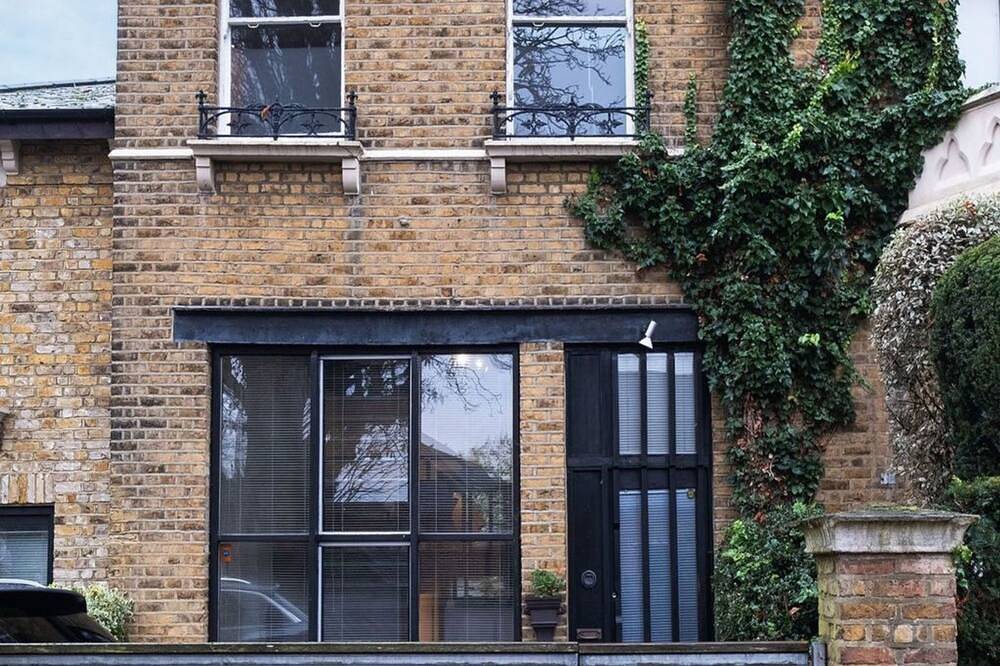 Apartment for 2 People in Hounslow, London
