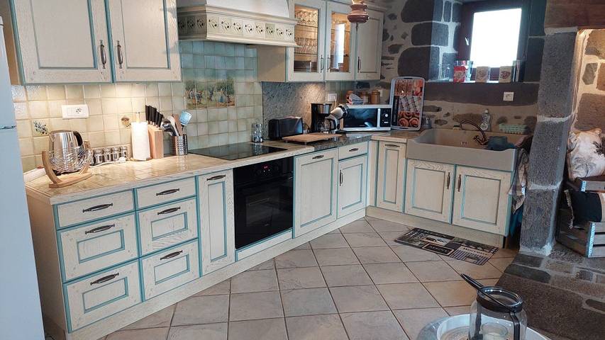 Gîte pour 6 personnes, avec terrasse à Anglards-de-Salers - 2