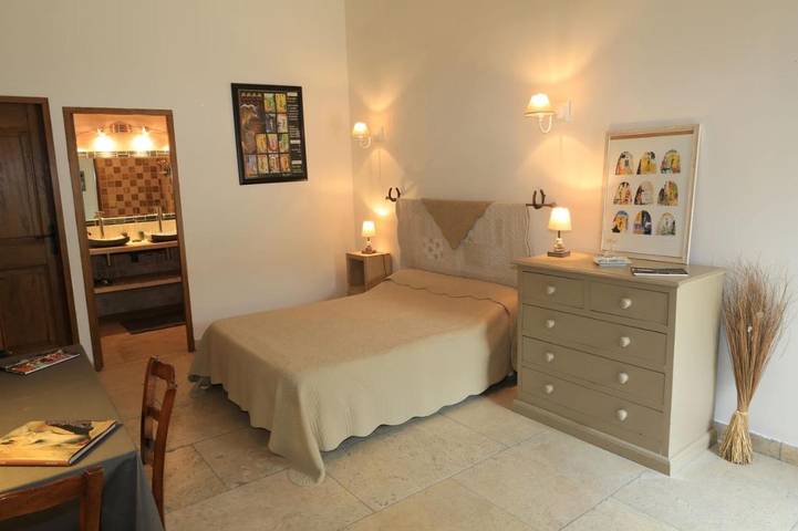 Chambre d’hôte pour 2 personnes, avec terrasse et jardin à Saint-Gilles - 2