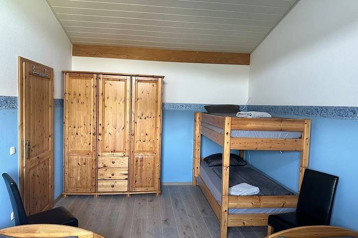 Großes Ferienhaus mit Sonnenterasse, guterzogene Haustiere willkommen in Adenau, Osteifel