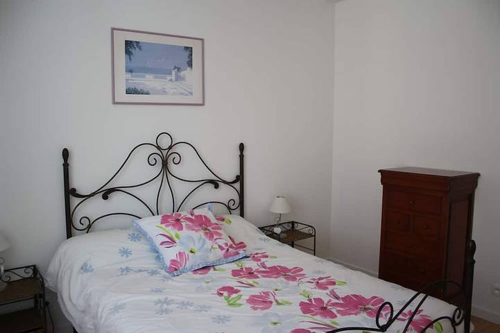 Gîte pour 6 personnes, avec jardin à Arudy - 2