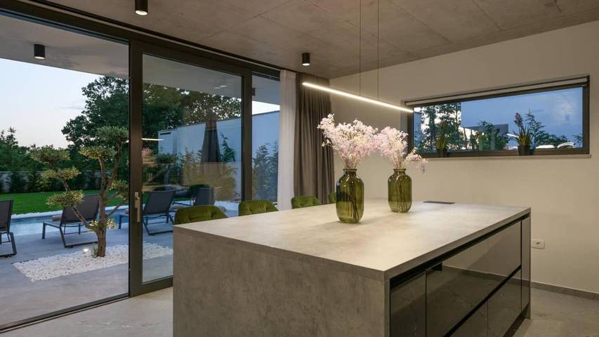 Ferienwohnung für 12 Personen, mit Balkon und Whirlpool sowie Terrasse und Garten in Landkreis Neumarkt in der Oberpfalz