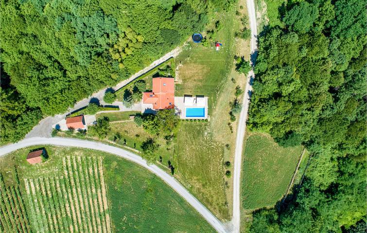 Ferienhaus für 8 Personen, mit Garten und Ausblick sowie Terrasse und Sauna, mit Haustier - 1