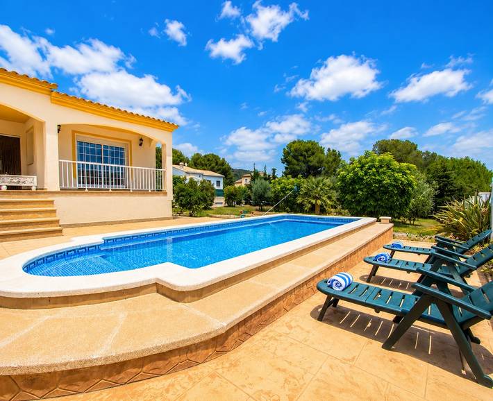 Piscina privada en la Costa Dorada, playa a 3km in Vendrell, Costa Dorada