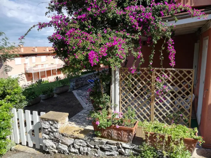 Appartamento vacanze per 4 persone, con panorama e piscina nonché giardino - 1